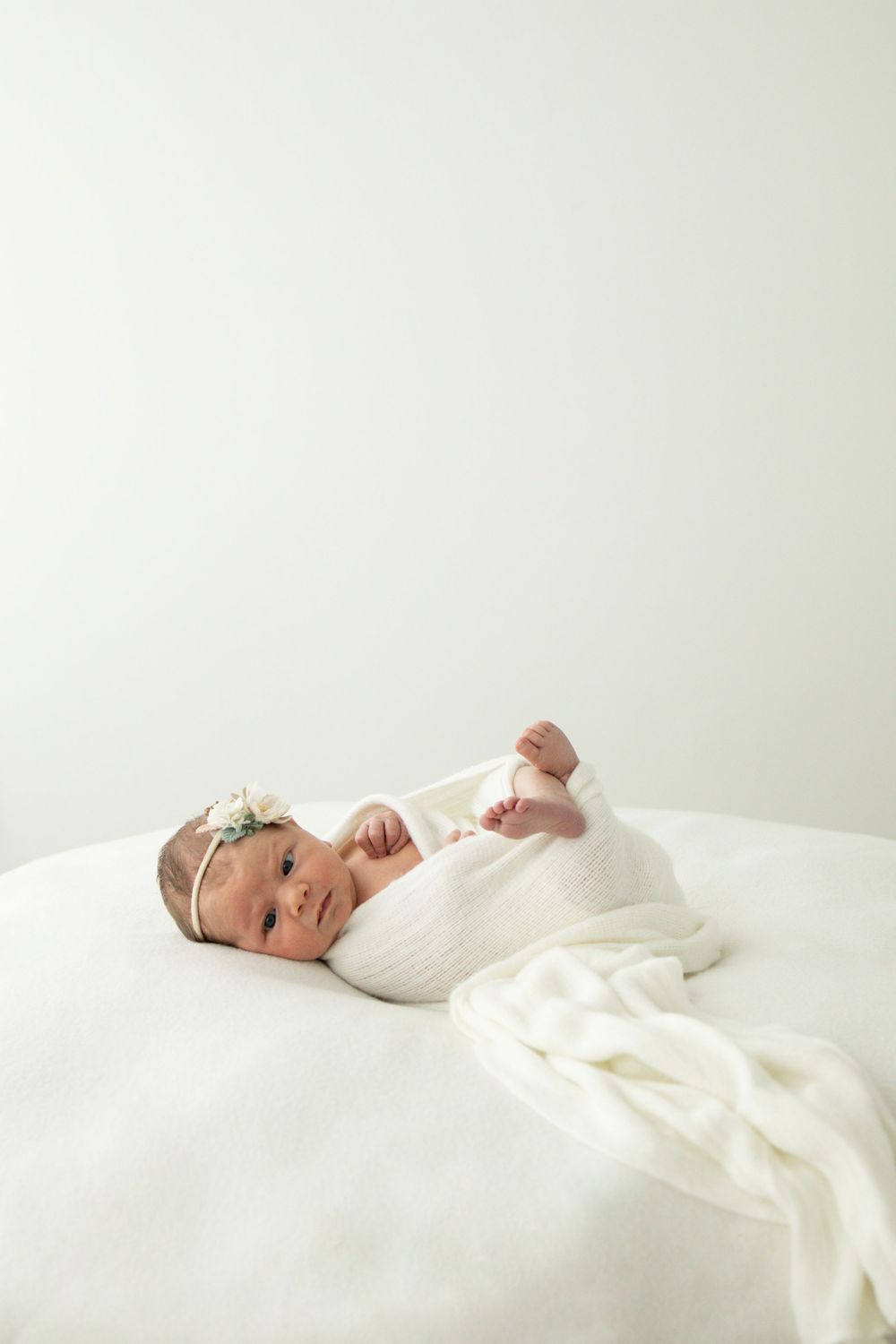 valokuvaus oulu newborn newbornkuvaus vauvakuvaus newbornkuvaaja vauvakuvaaja vastasyntynyt vastasyntyneen kuvaus valokuvaaja vauva