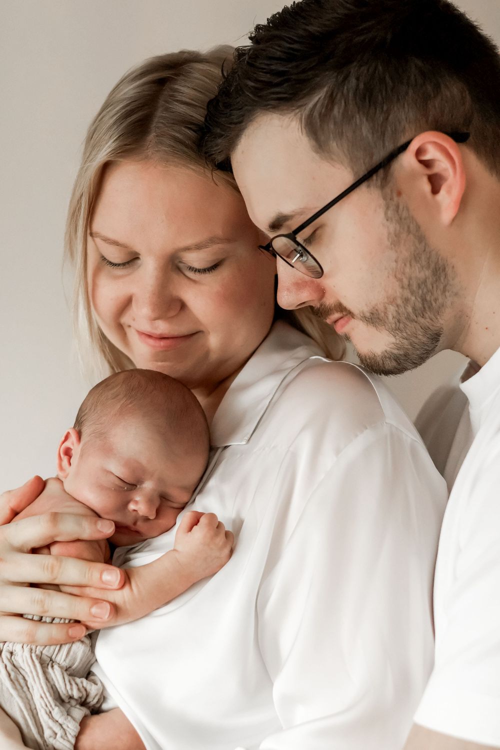 valokuvaus oulu newborn newbornkuvaus vauvakuvaus newbornkuvaaja vauvakuvaaja vastasyntynyt vastasyntyneen kuvaus valokuvaaja vauva