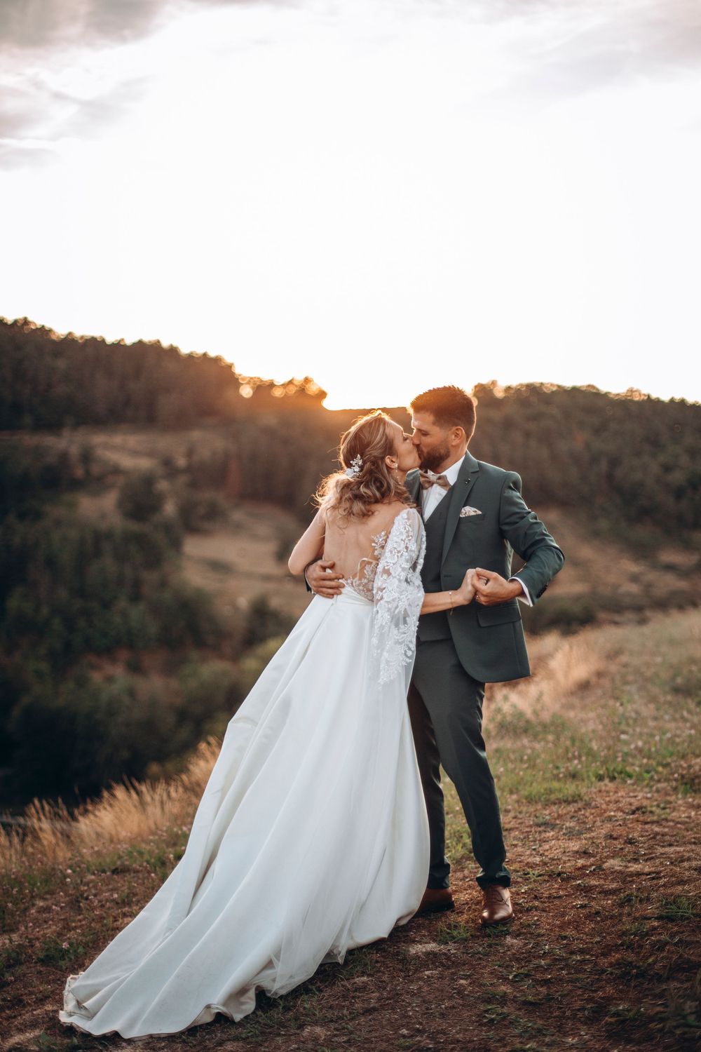 Photographe de mariage bohème, simple, naturel et authentique en Haute-Loire, Loire, Puy de dôme , Ardèche (43,42, 63, 07)