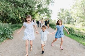 extended family photographer in Colorado. Mountain family photographer for extended family members. Colorado photographer extended family