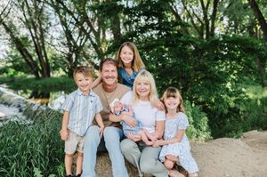extended family photographer in Colorado. Mountain family photographer for extended family members. Colorado photographer extended family