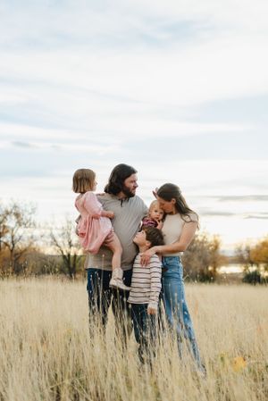 Family Photographer based in Centennial Colorado. Denver Colorado photographer for maternity, newborn, baby milestones & Family
