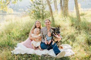 Boulder Colorado family photo session during fall. fall family photo session in Colorado