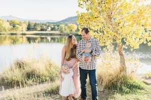 Boulder Colorado family photo session during fall. fall family photo session in Colorado