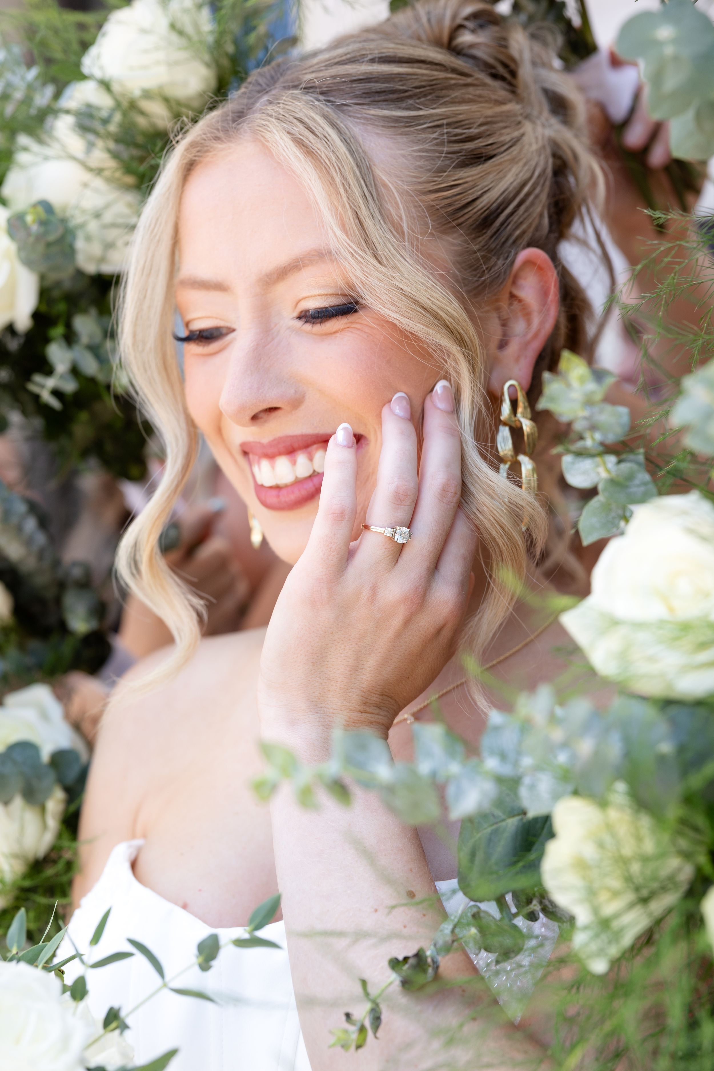 Light and airy wedding photography by Julia and Sean Photography, husband-and-wife photographers serving joyful brides in Dayton, Cincinnati