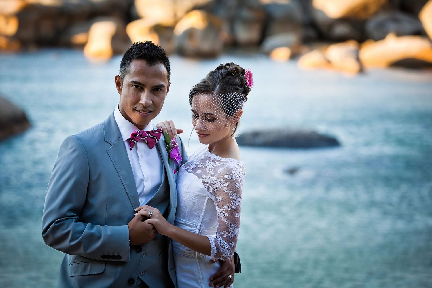 bride and groom couple photoshoot at the beach