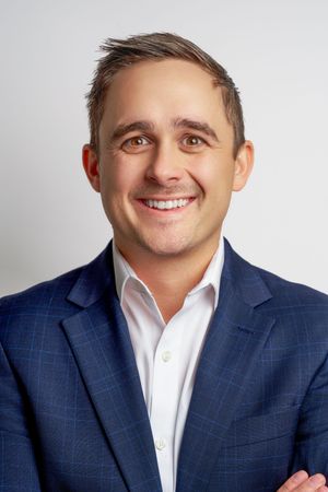 Corporate headshot of business professional in Dallas, Texas photographed by MB Video Productions