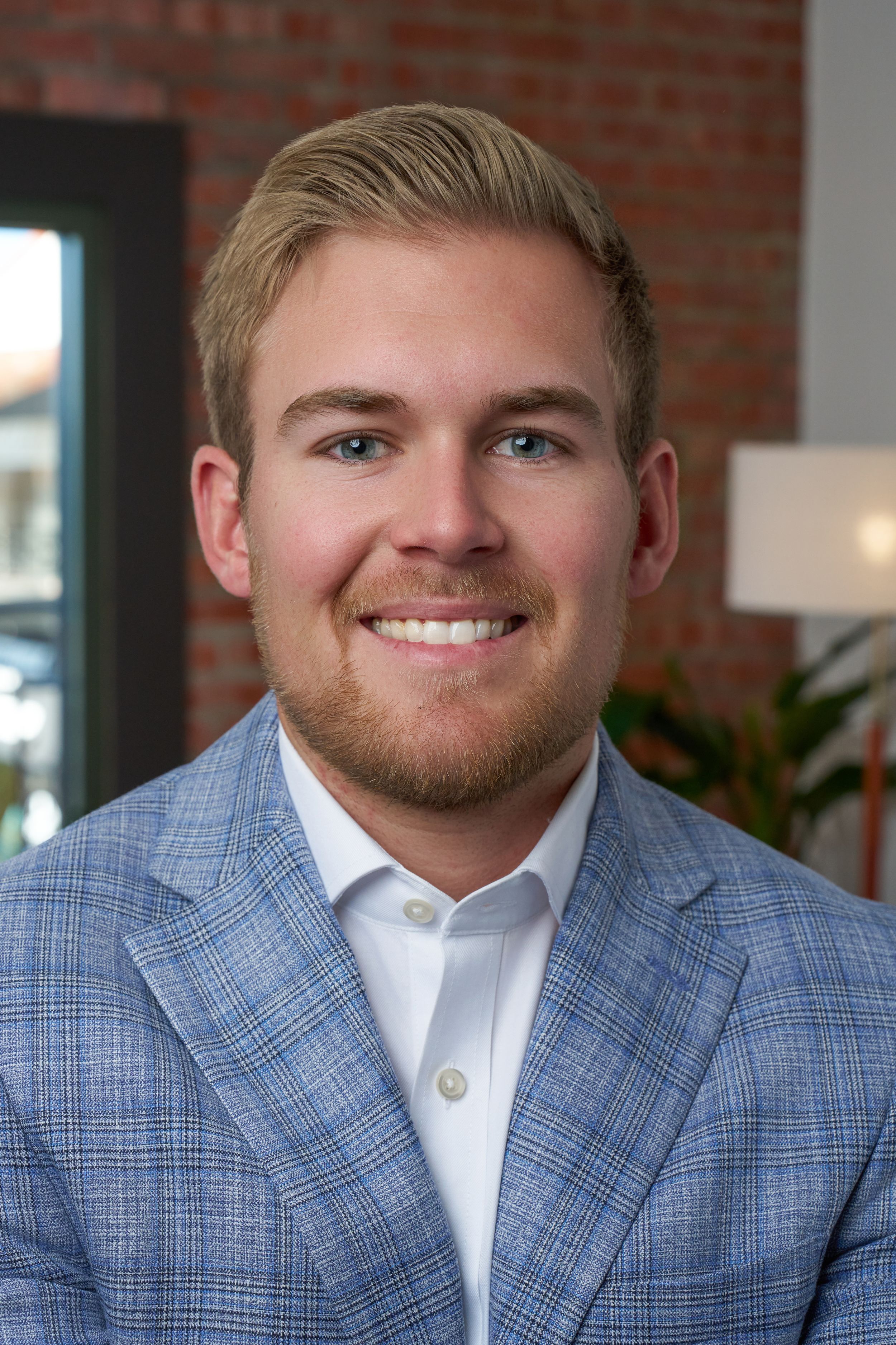 Corporate headshot of business professional in Dallas, Texas photographed by MB Video Productions