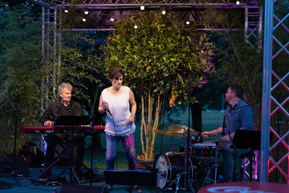 Kate Pearls Aufgenommen in der Badi Langnau - Eventfotograf Robert Grunder, Region Bern