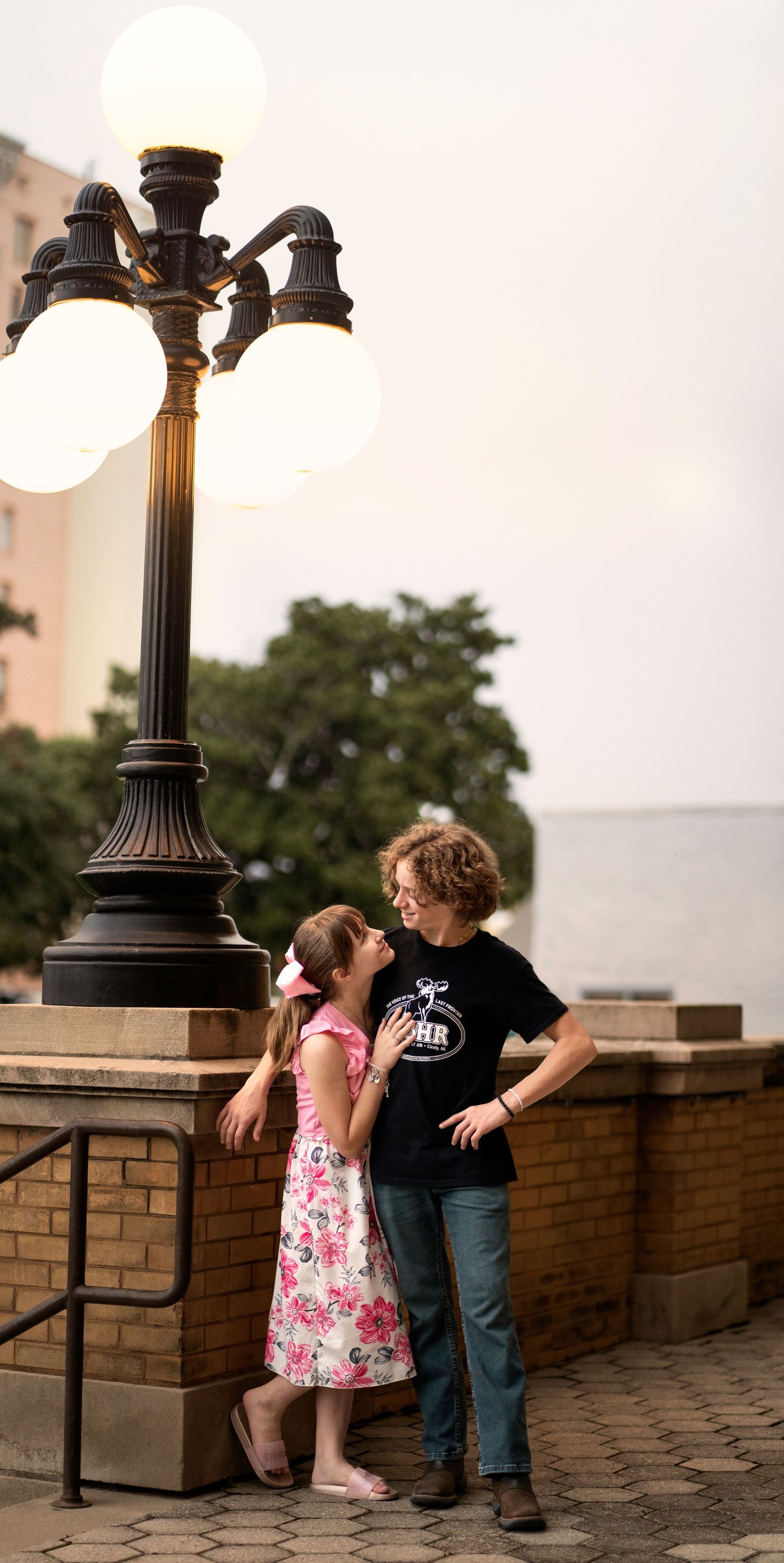 Sibling family photos at Downtown Pensacola FL