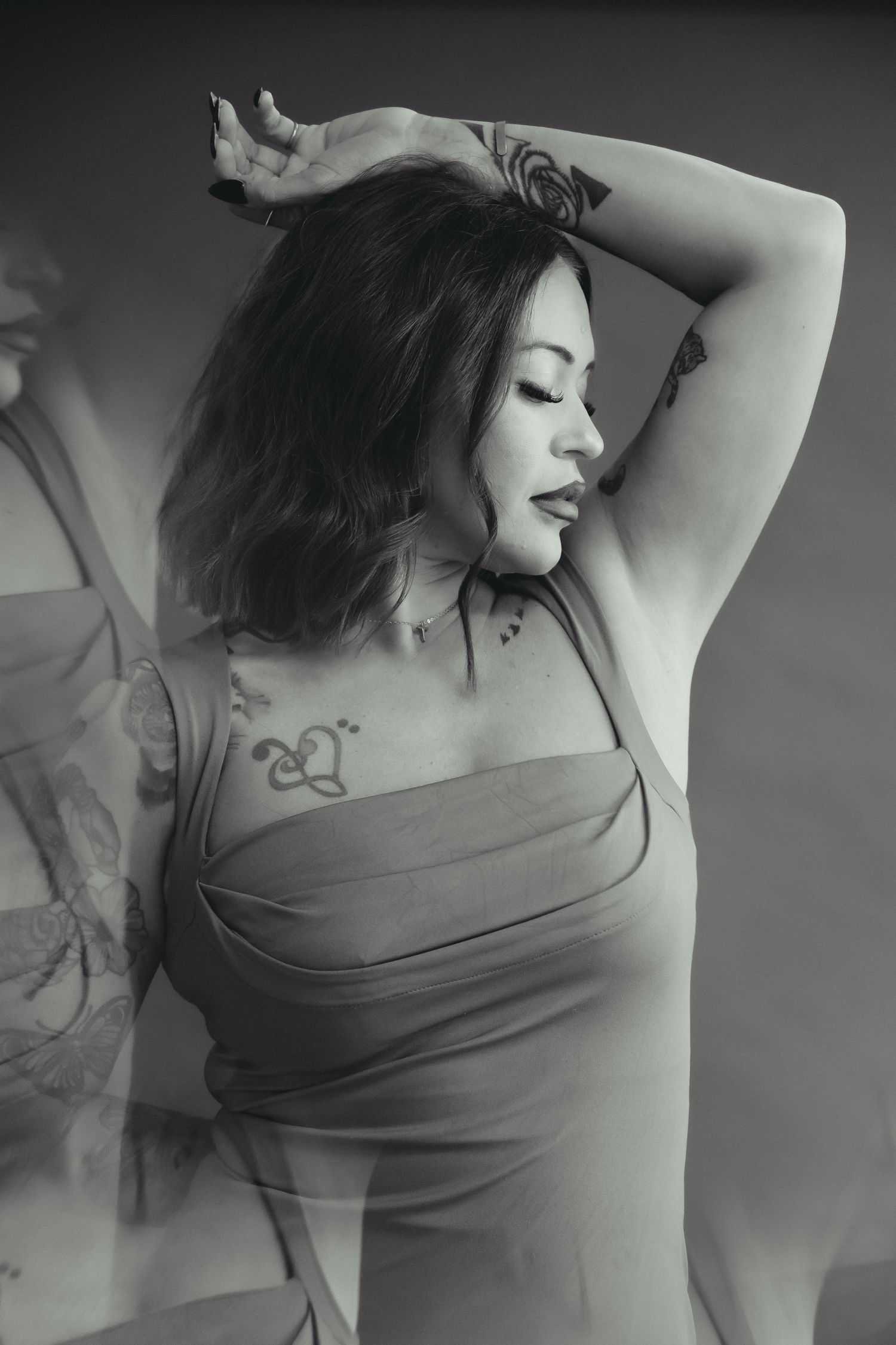 Boudoir studio near me
Sensual photography session
Elegant boudoir portraits
Confidence-boosting photo shoot