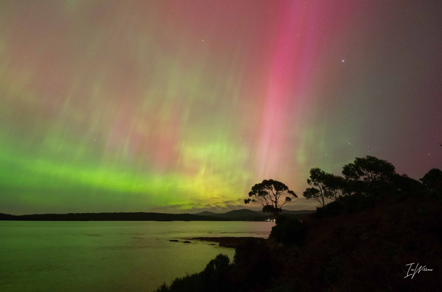 Aurora Australis, Tasmania, 11 May 2024