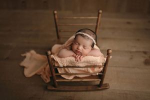 newborn photographer near me
