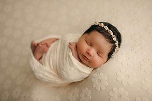 newborn photographer near me