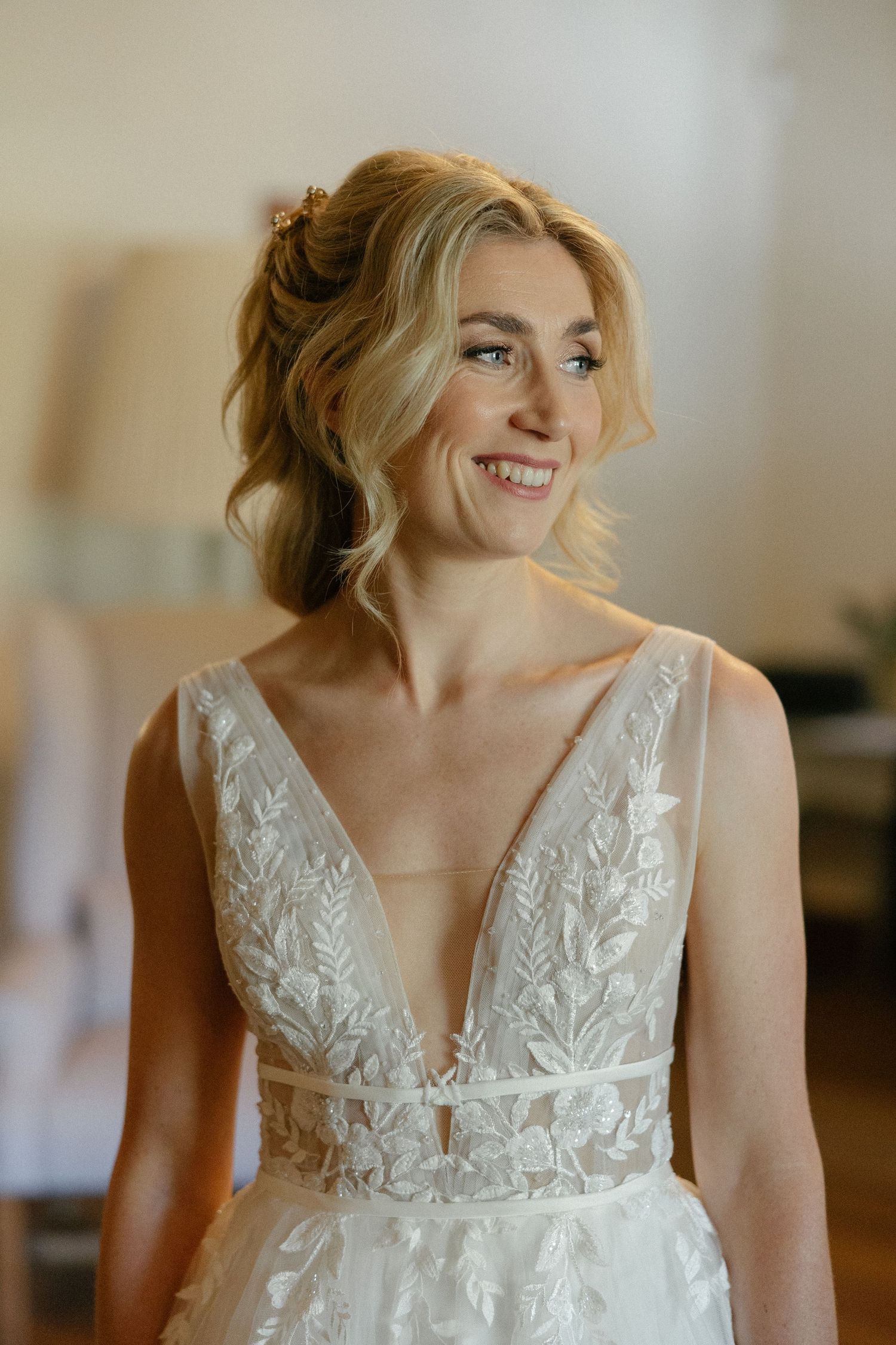 Aishling and Hendrik at Nooitgedacht Estate in Stellenbosch, documentary wedding photos capturing celebrations and beautiful portraits.