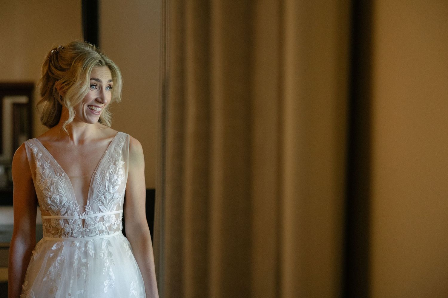 Aishling and Hendrik at Nooitgedacht Estate in Stellenbosch, documentary wedding photos capturing celebrations and beautiful portraits.