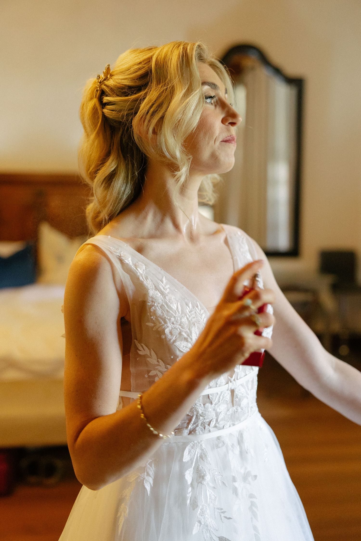 Aishling and Hendrik at Nooitgedacht Estate in Stellenbosch, documentary wedding photos capturing celebrations and beautiful portraits.