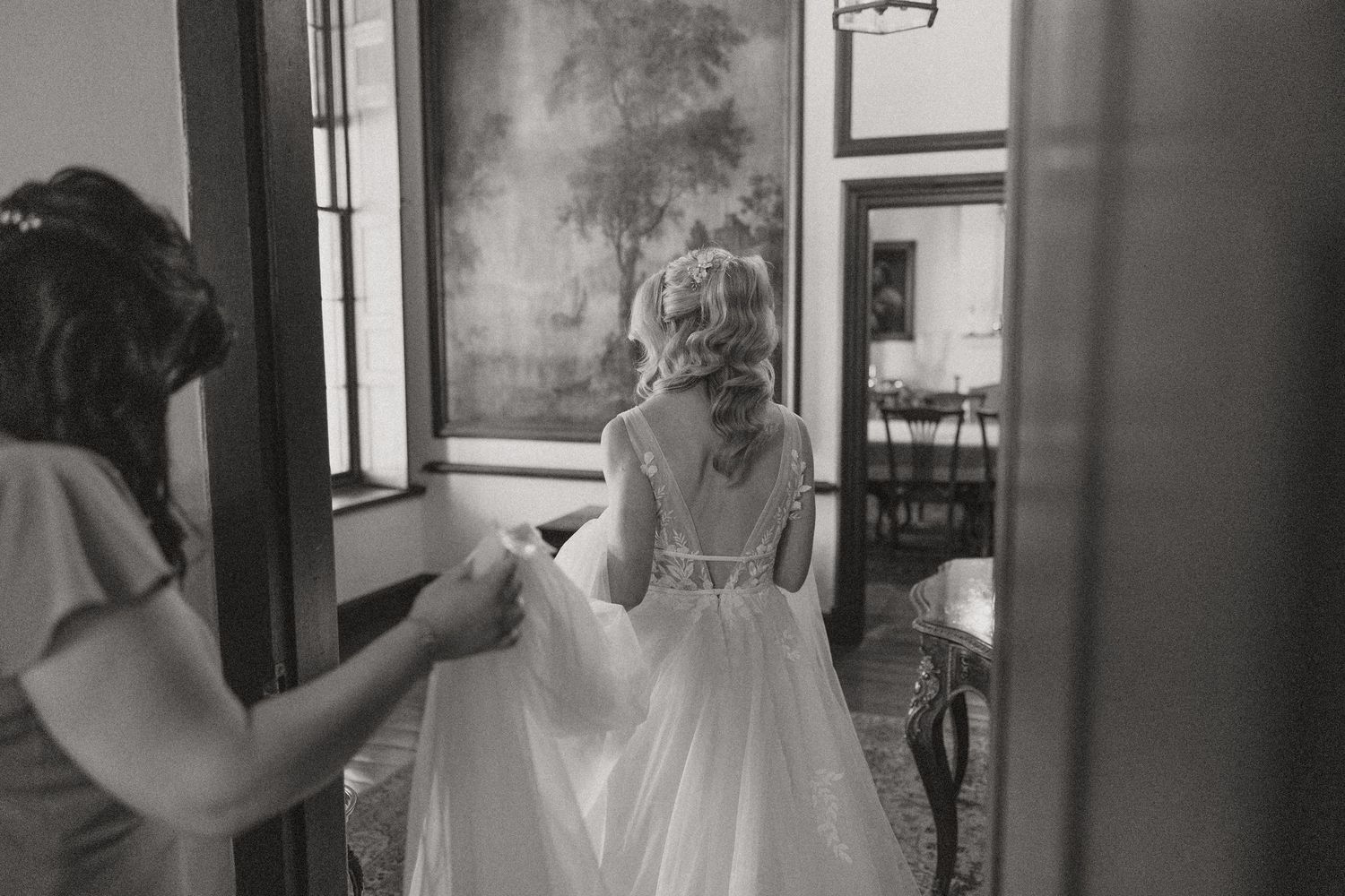 Aishling and Hendrik at Nooitgedacht Estate in Stellenbosch, documentary wedding photos capturing celebrations and beautiful portraits.
