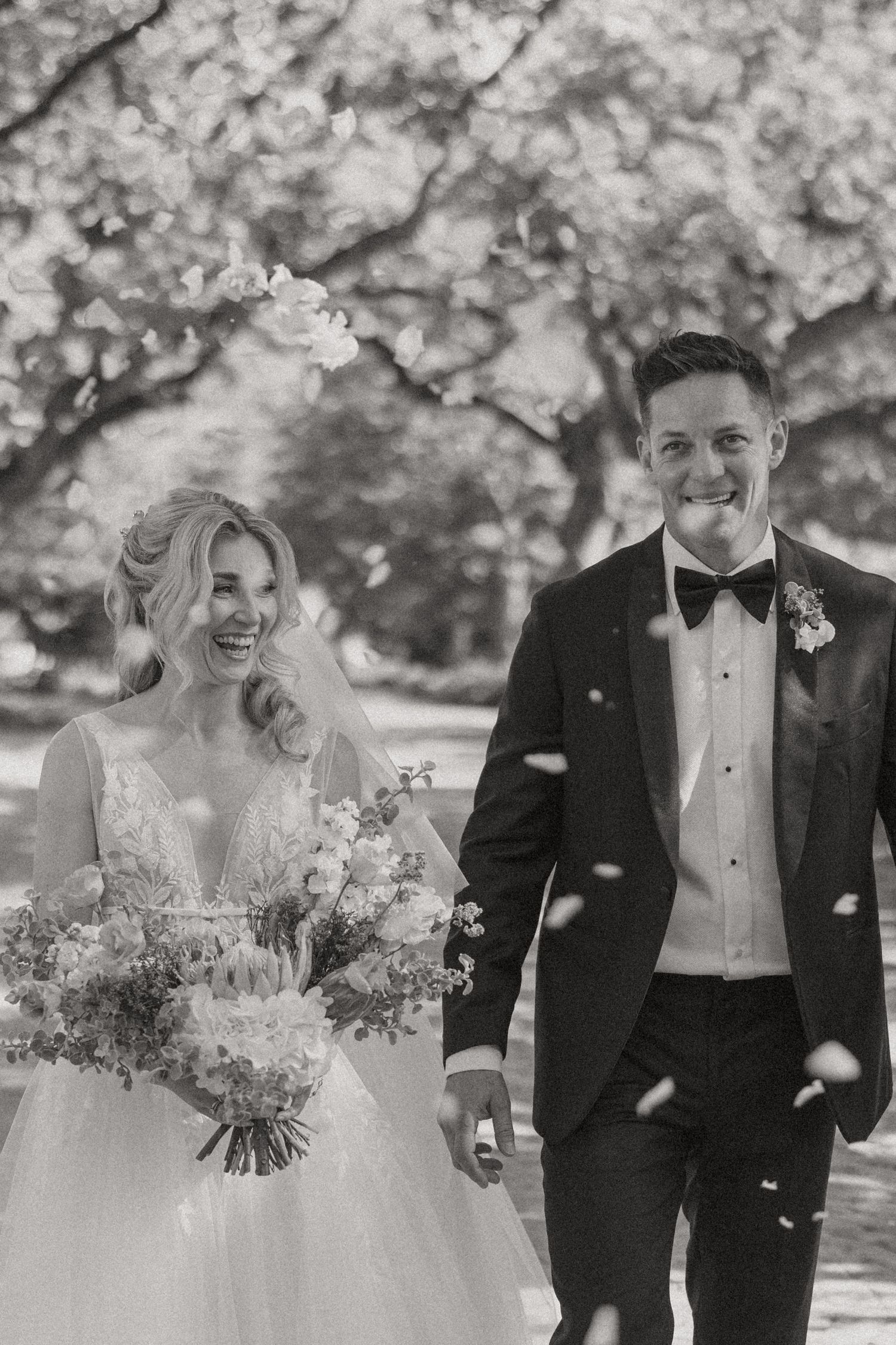 Aishling and Hendrik at Nooitgedacht Estate in Stellenbosch, documentary wedding photos capturing celebrations and beautiful portraits.