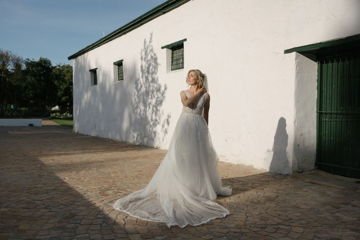 Aishling and Hendrik at Nooitgedacht Estate in Stellenbosch, documentary wedding photos capturing celebrations and beautiful portraits.