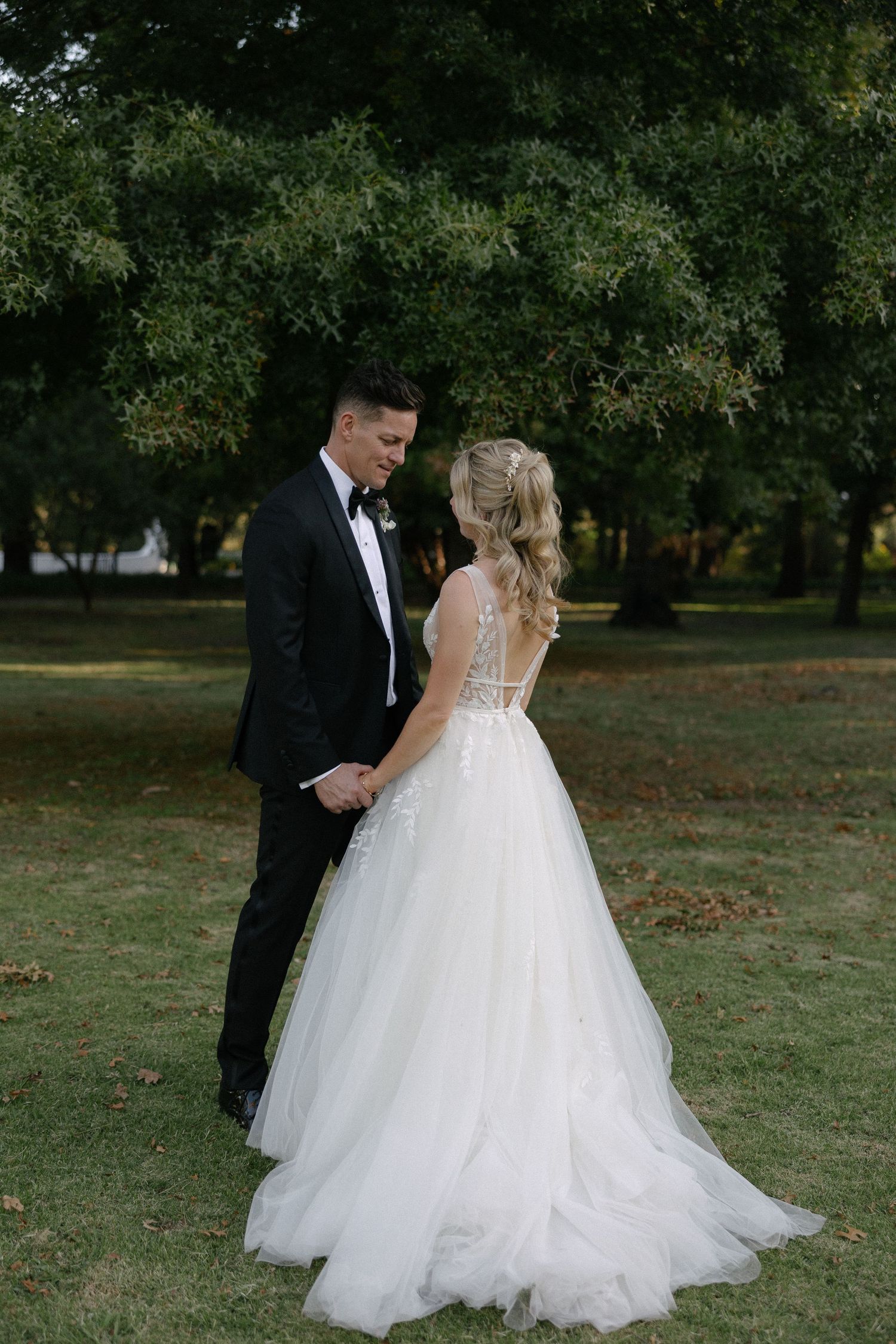 Aishling and Hendrik at Nooitgedacht Estate in Stellenbosch, documentary wedding photos capturing celebrations and beautiful portraits.
