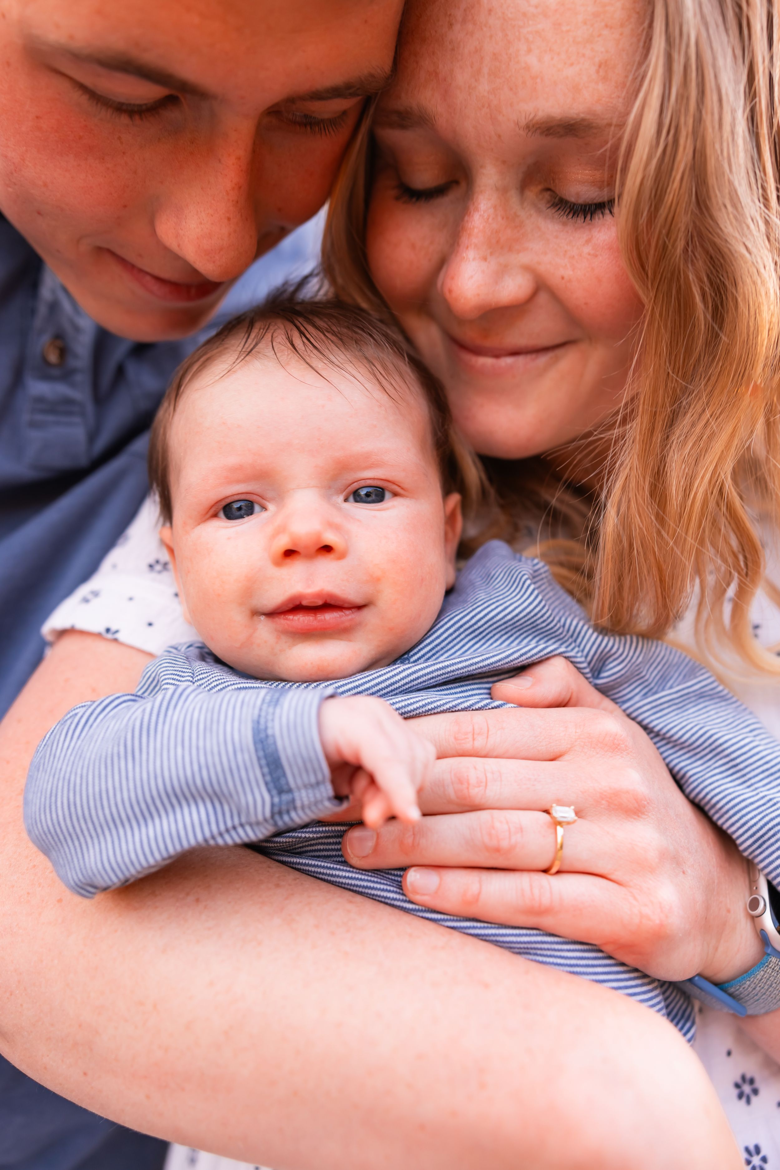 salt lake city utah family photographer, cuddly photo of family with newborn