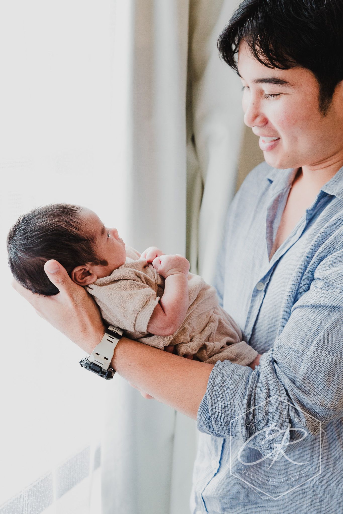 newborn lifestyle photography at the comfort of your own home