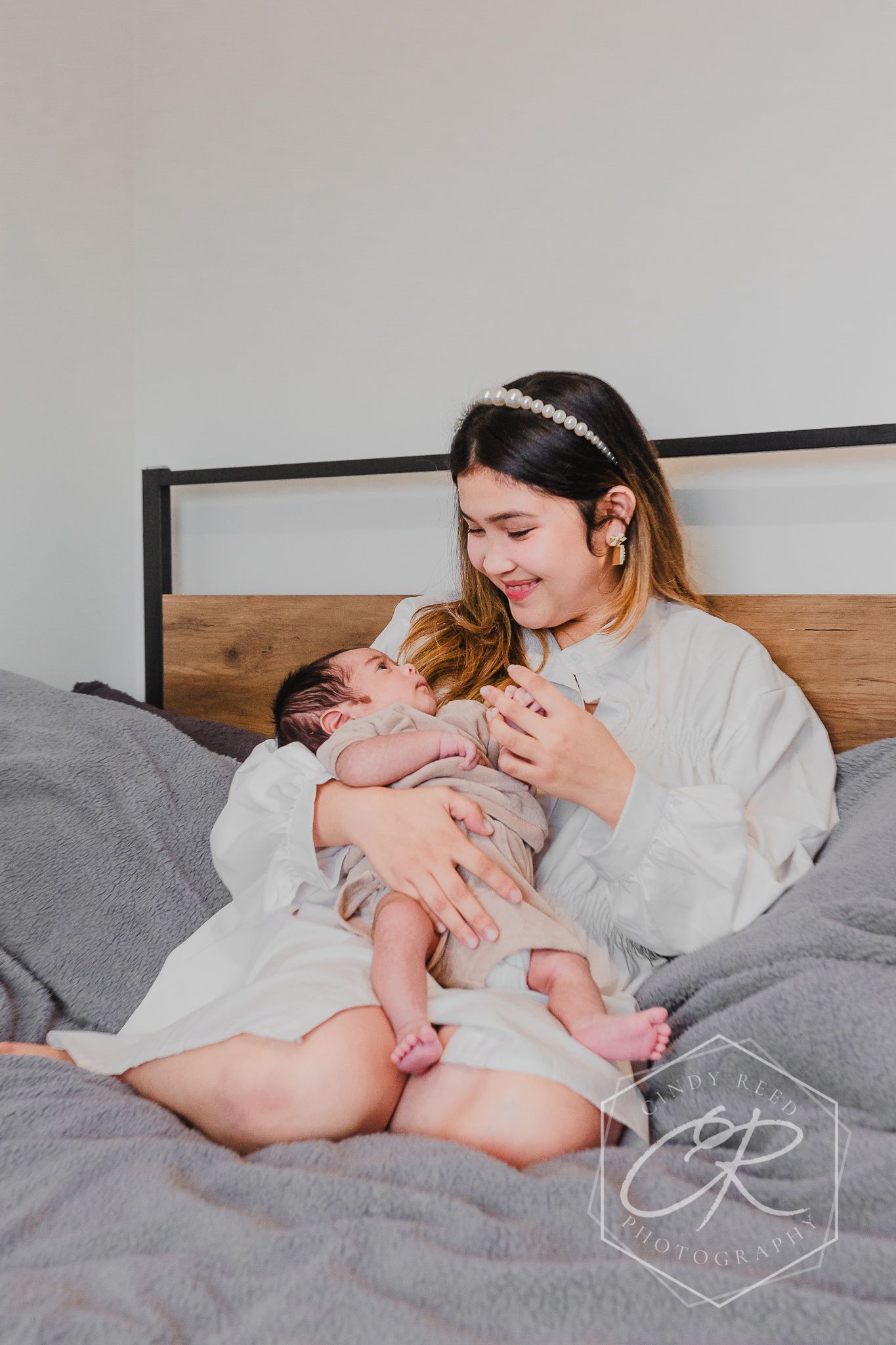 newborn lifestyle photography at the comfort of your own home