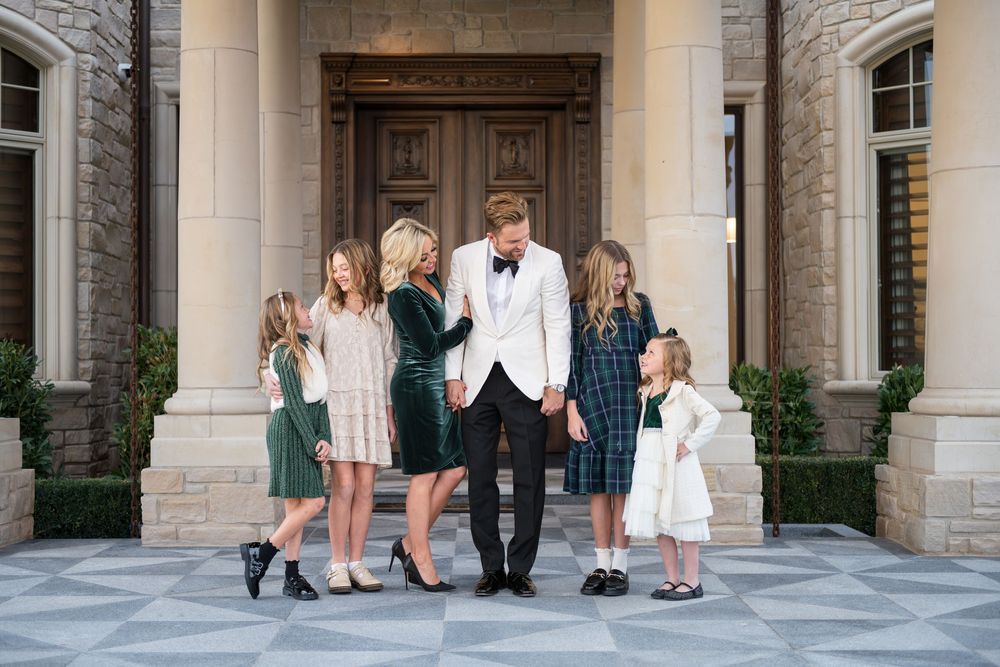 Family Christmas card portrait at estate in Bountiful, Utah