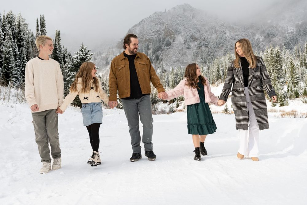 Family photography in Salt Lake City snowy mountain
