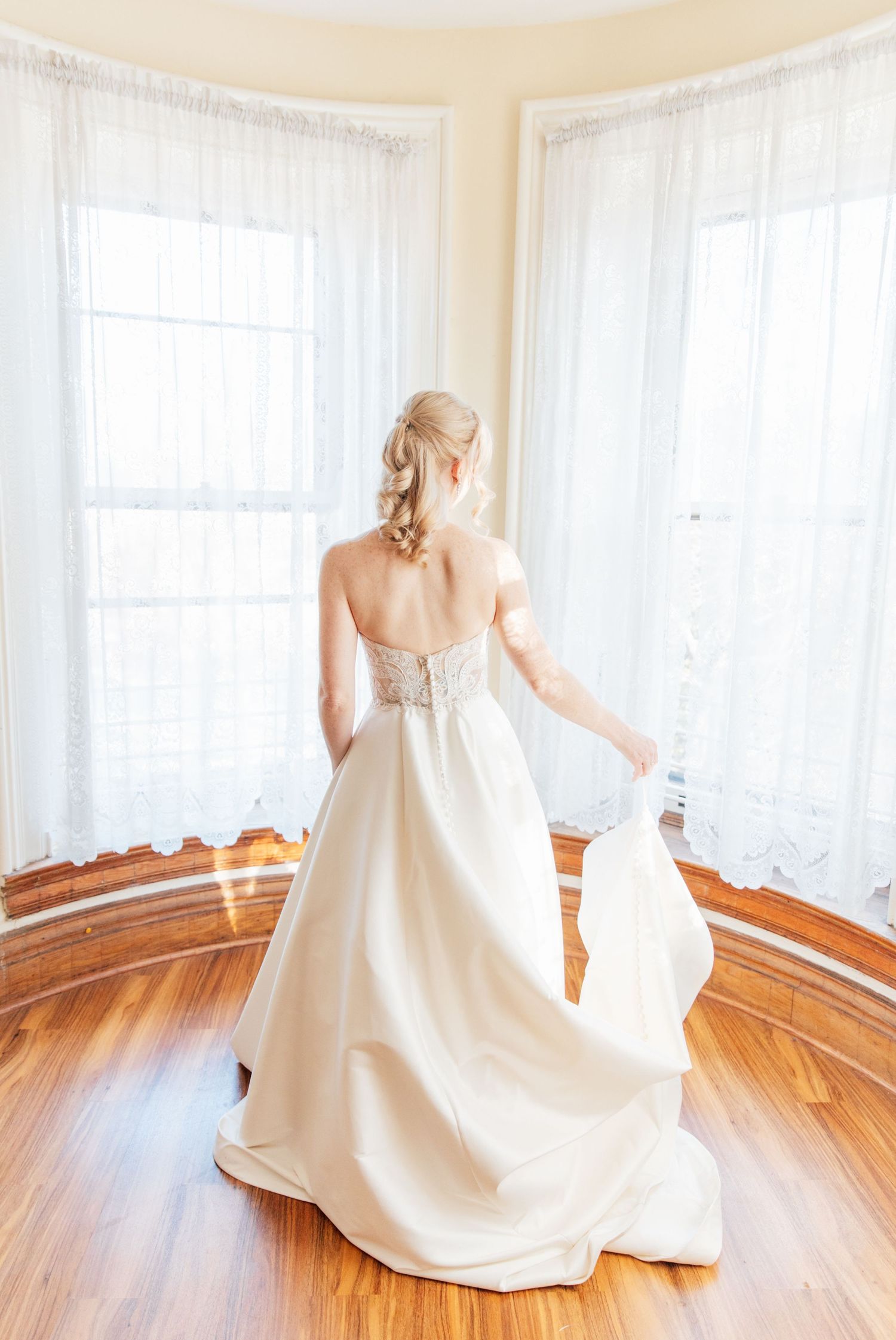 Castle wedding in Chicago Illinois, a southside chicago gem