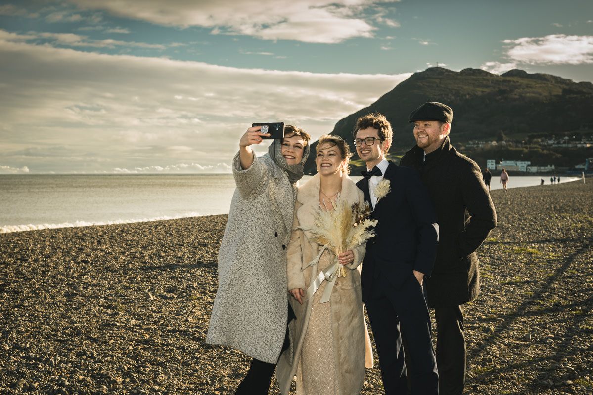 Royal-Hotel-Bray-Christmas-wedding