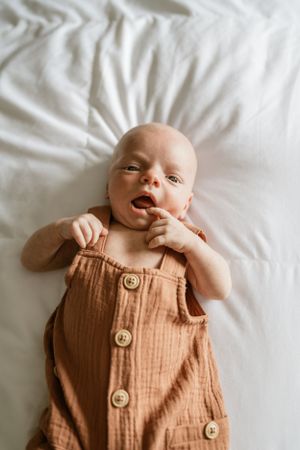 baby. newborn, in home, at home session, baby feet, close ups, sweet moments