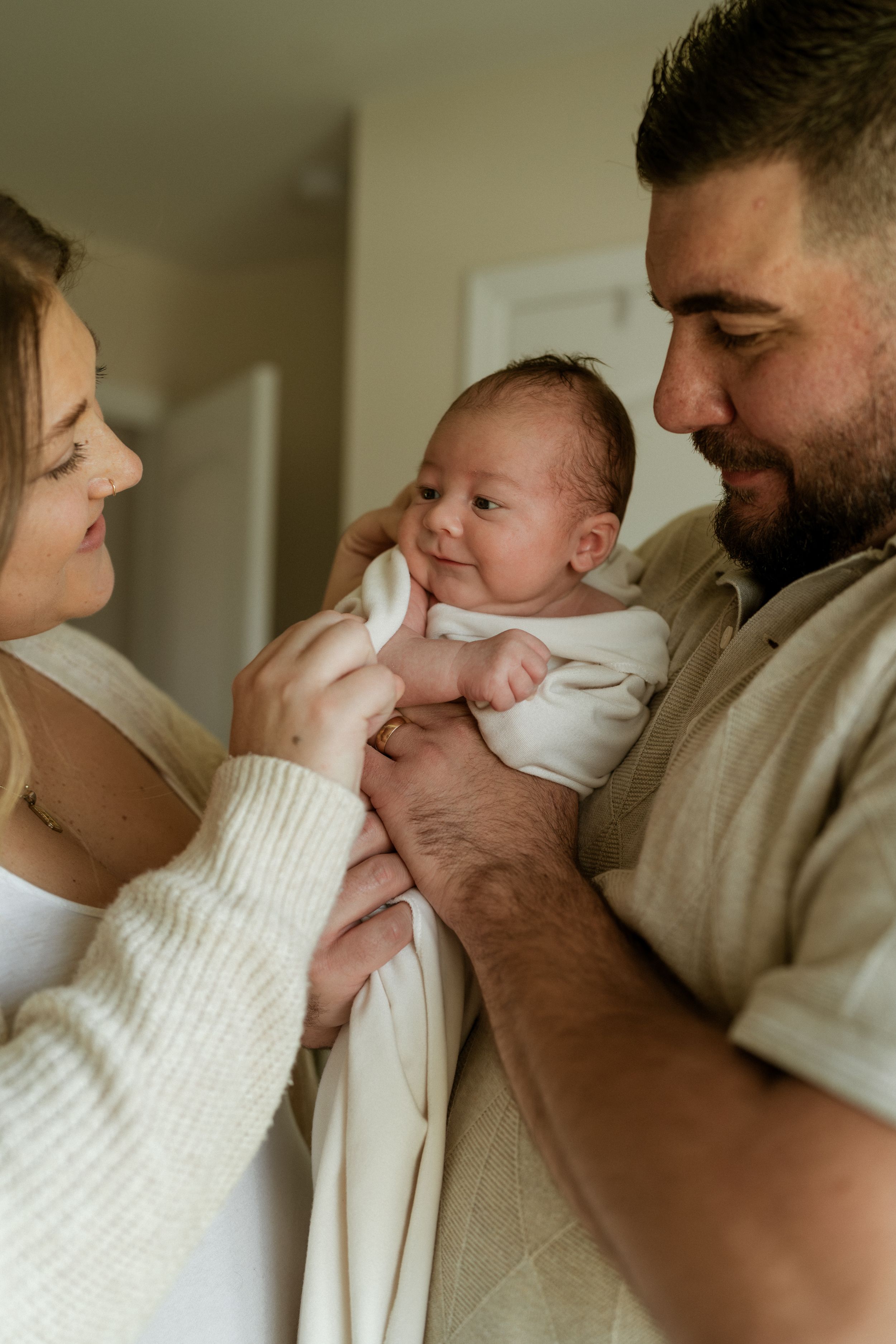 tender moments, love, mom, mom and baby, motherhood, newborn, tiny hands, kisses, parenthood, new parents, new baby