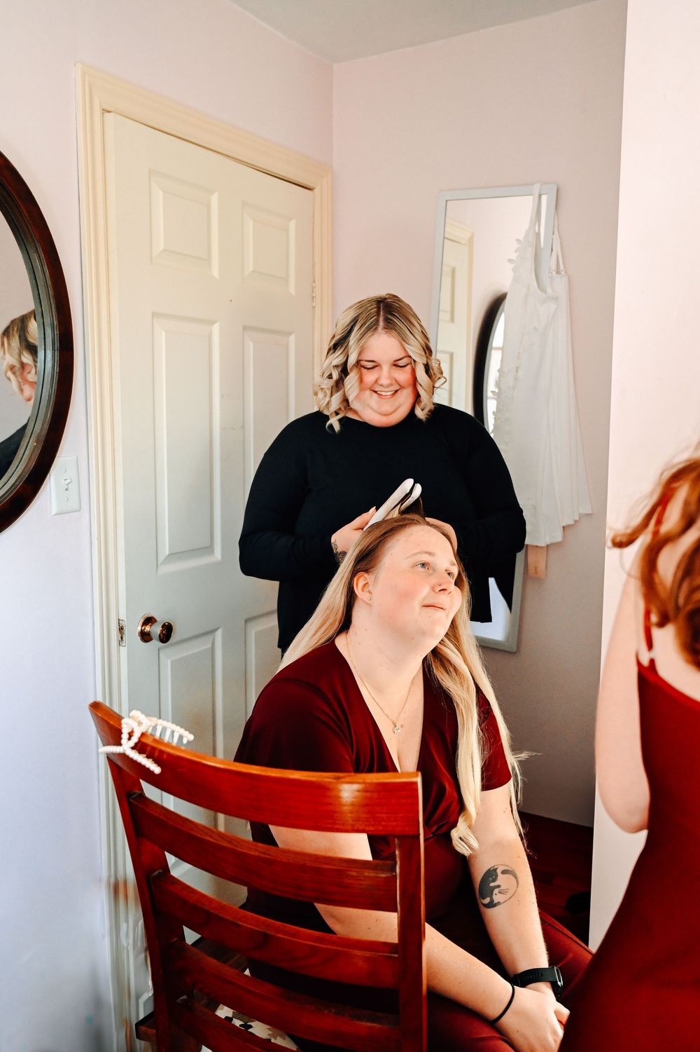 A progressive photo sequence shows someone sitting in a wooden chair making dramatic laughing expressions at different angles.