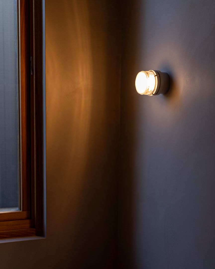 Interior design photograph of a luxurious high-end bathroom and lighting in Perth