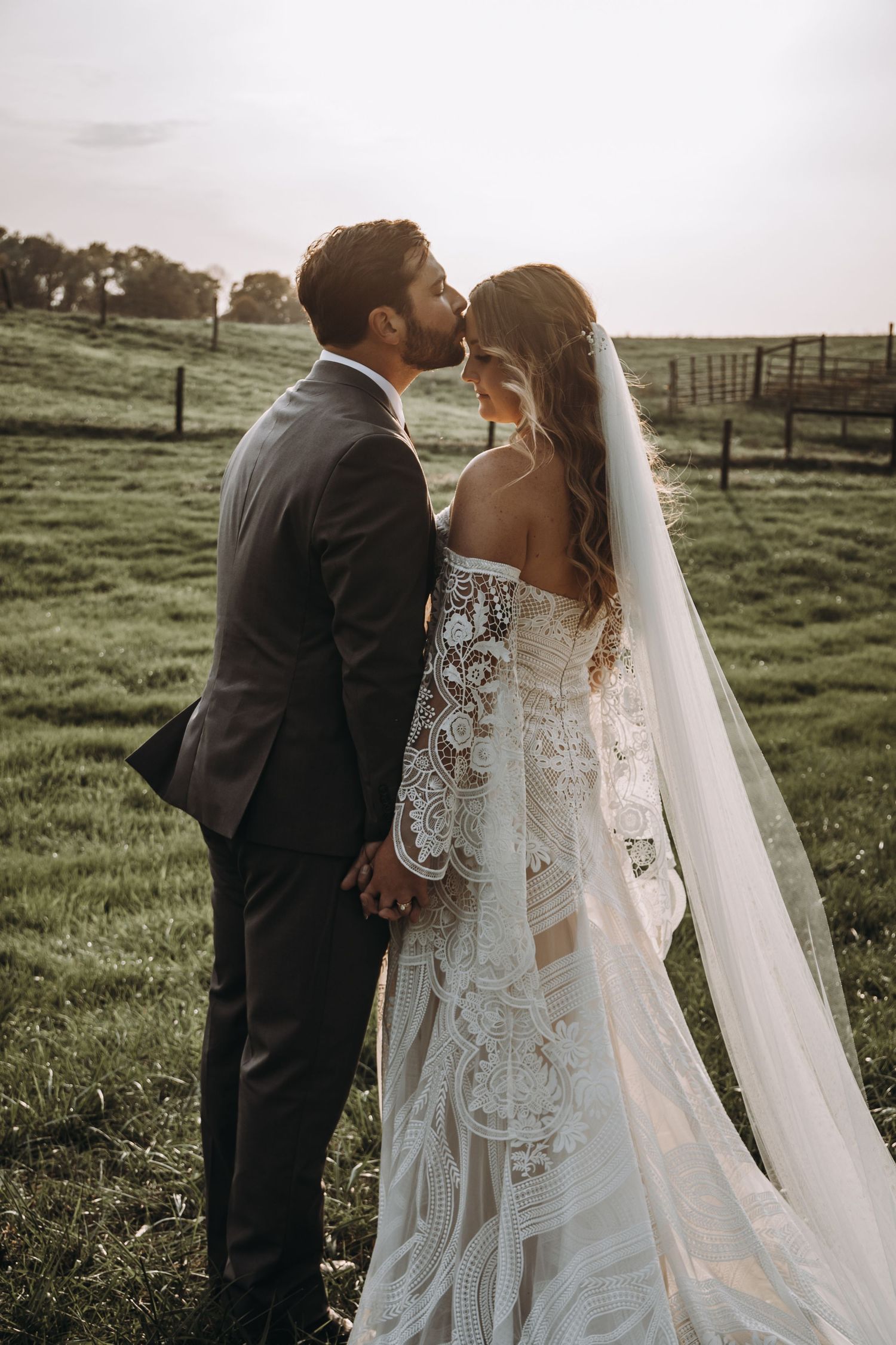 Bridal Portraits, Downtown Cleveland, The Hyatt Regency Arcade, Vintage Wedding
