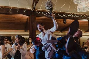 Quinta da Eira night wedding celebration with raw energy