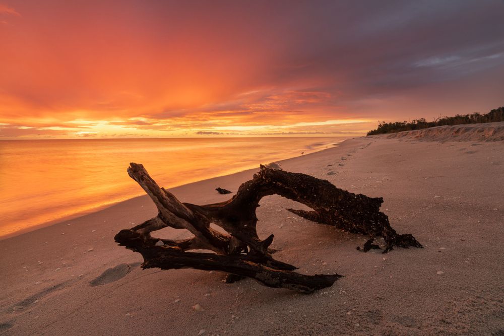 Best sunset photography near me in Destin Fort Walton Beach. Family portraits in beautiful locations.