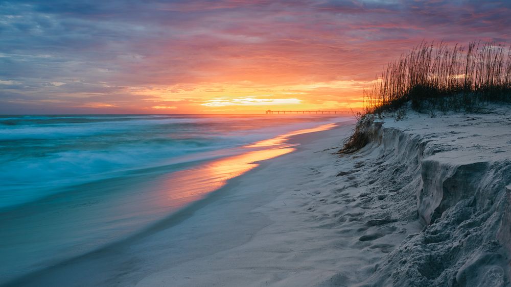 The best place for a destin sunset with family. The quietest beaches near me on the emerald coast.