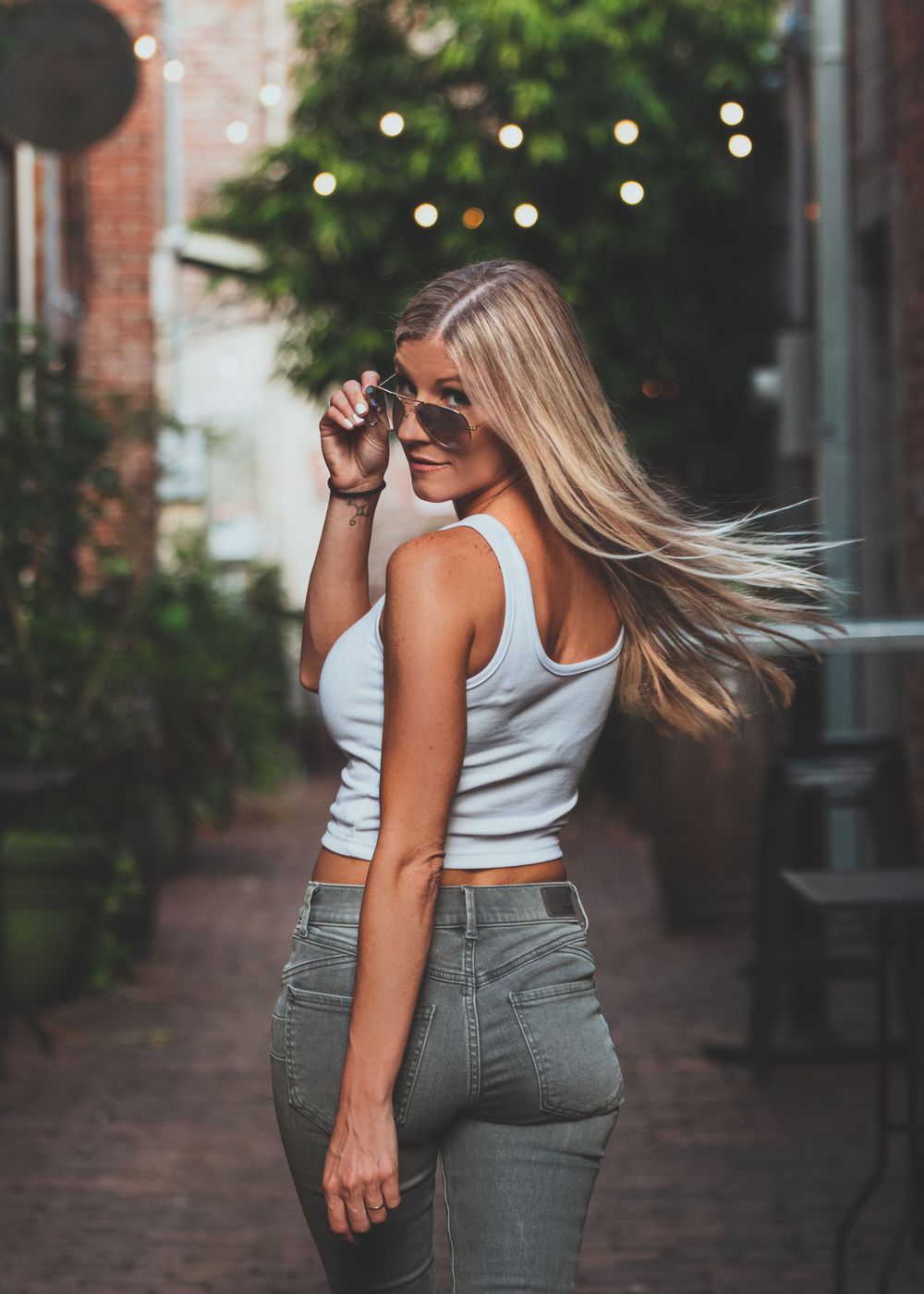 MJ Photograph captures model like portraits in the Destin and Fort Walton Beach area of Florida.