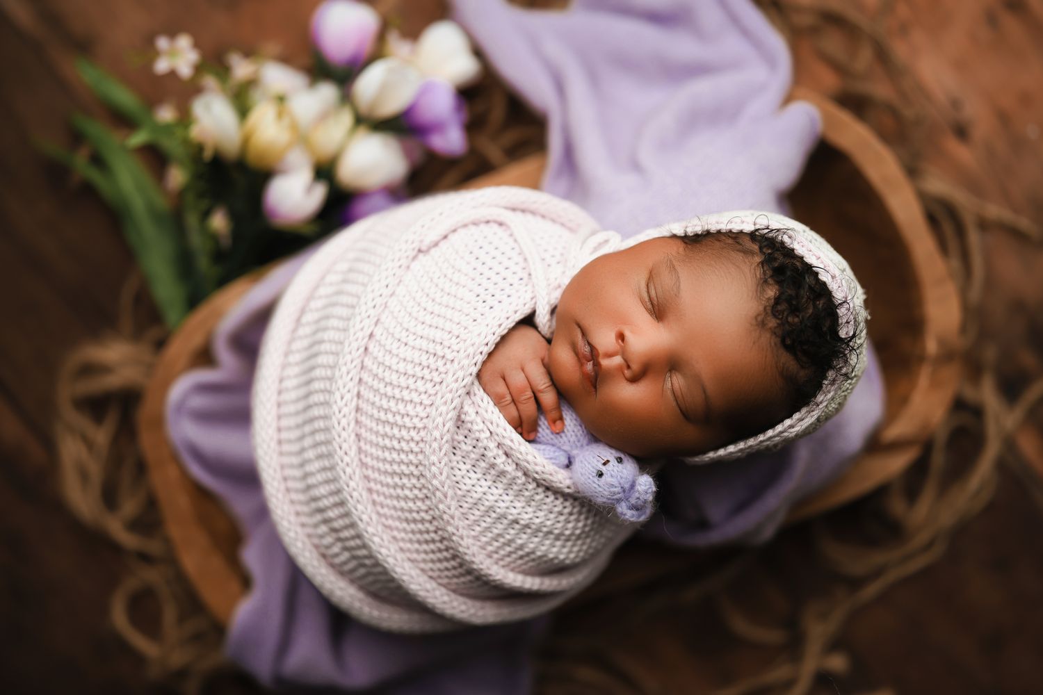 Newborn photography studio located in between Atlanta, Georgia and Birmingham, Alabama with full service photo studio.