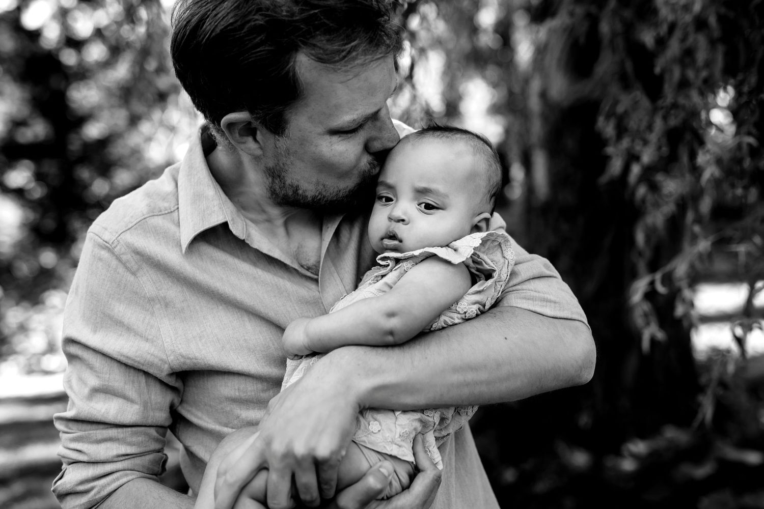 Fotograf Silkborg Fotografering i skoven Århus. Børnefotograf Jane Søndberg. Familiefotograf. Skønne billeder af dine børn, lige som de.