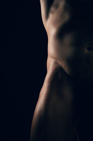 Salt Lake City Male Utah Fitness and gym photography poses. Moody, professional photos that show movement, life, and authenticity. Male form
