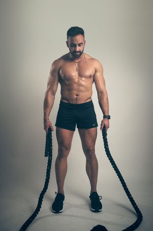 Salt Lake City Male Utah Fitness and gym photography poses. Moody, professional photos that show movement, life, and authenticity. Male form