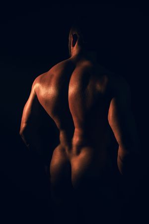 Salt Lake City Male Utah Fitness and gym photography poses. Moody, professional photos that show movement, life, and authenticity. Male form