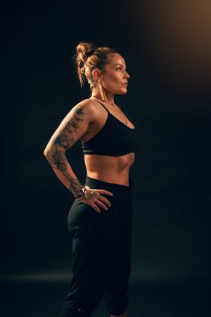Salt Lake City Female Utah Fitness and gym photography poses. Moody, professional photos that show movement, life, and authenticity.