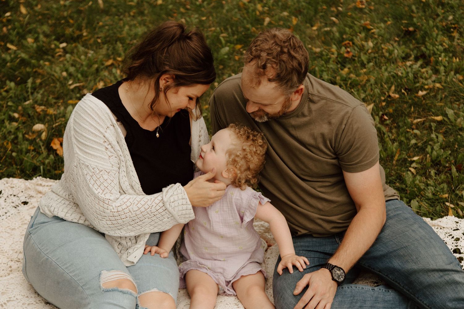 family photoshoot at the park