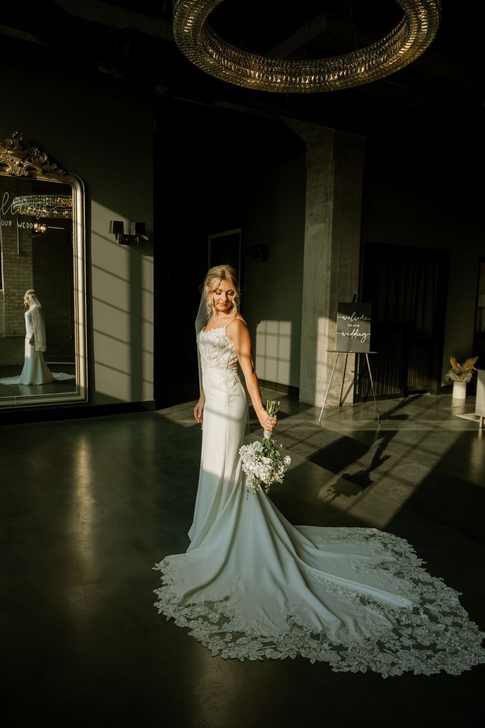 Wedding photographer Davenport IA, wedding photographer Bettendorf IA, wedding photographer Dubuque IA, 
creative wedding photographer