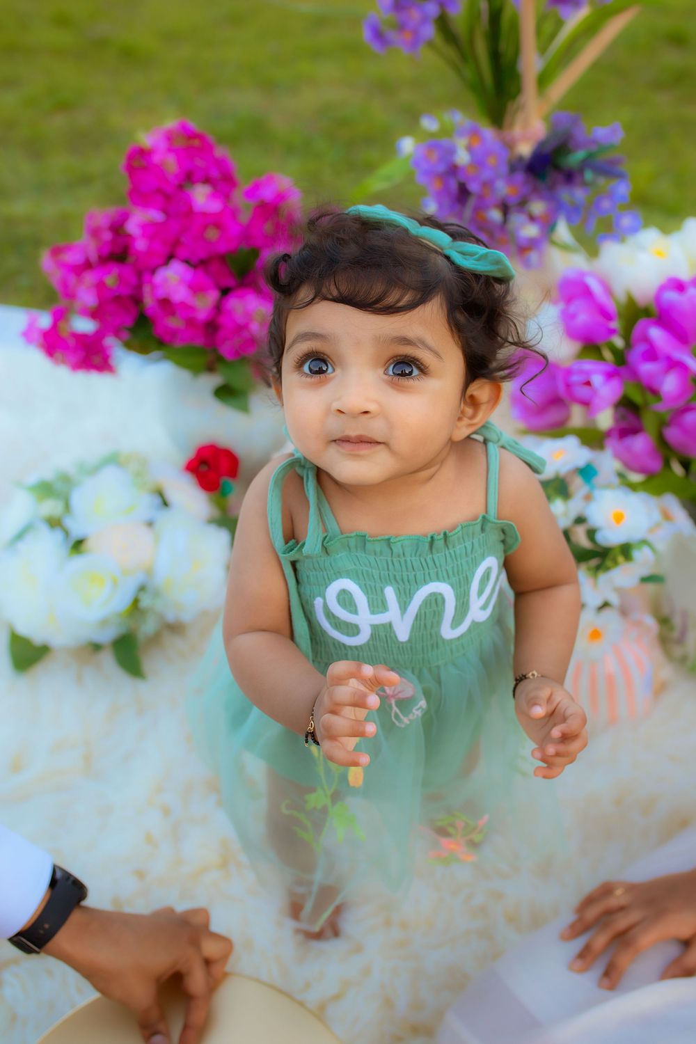 “Frisco + Dallas FortWorth TX cake smash photography by Bhaire Photography, playful first birthday session at home